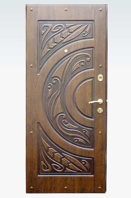 Okoume išskirtinio dizaino šarvo durys su kniedėmis ir kelių sluoksnių frezuota fanera