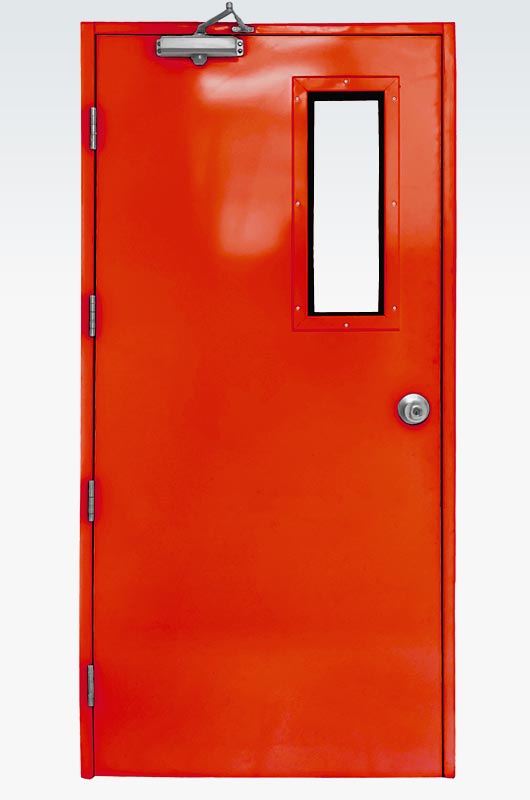 Metalinės avarinio išėjimo laiptinės durys su langeliu ir pritrauktuvu, nudažytos milteliniu būdu